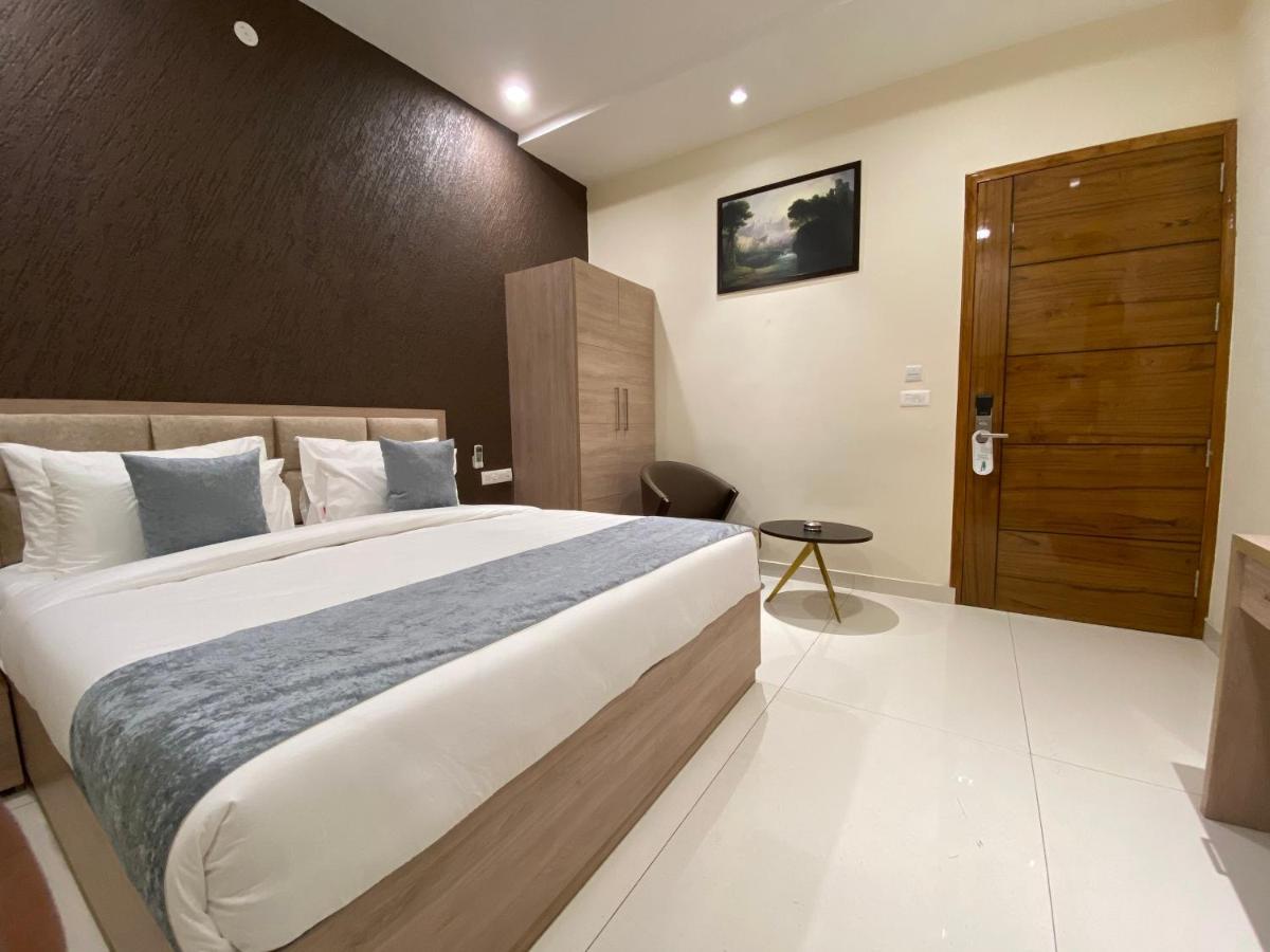 Hotel Vishal Imperial Rohtak Exterior photo