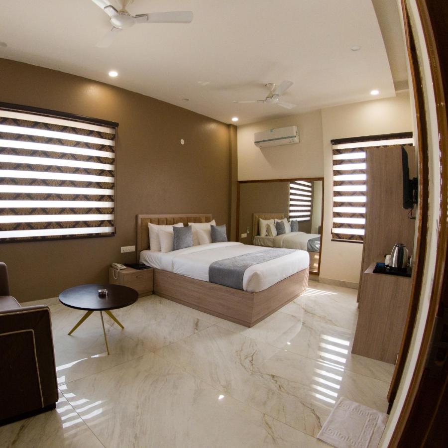 Hotel Vishal Imperial Rohtak Exterior photo