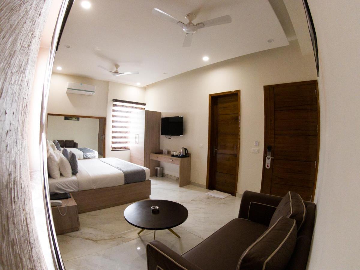 Hotel Vishal Imperial Rohtak Exterior photo
